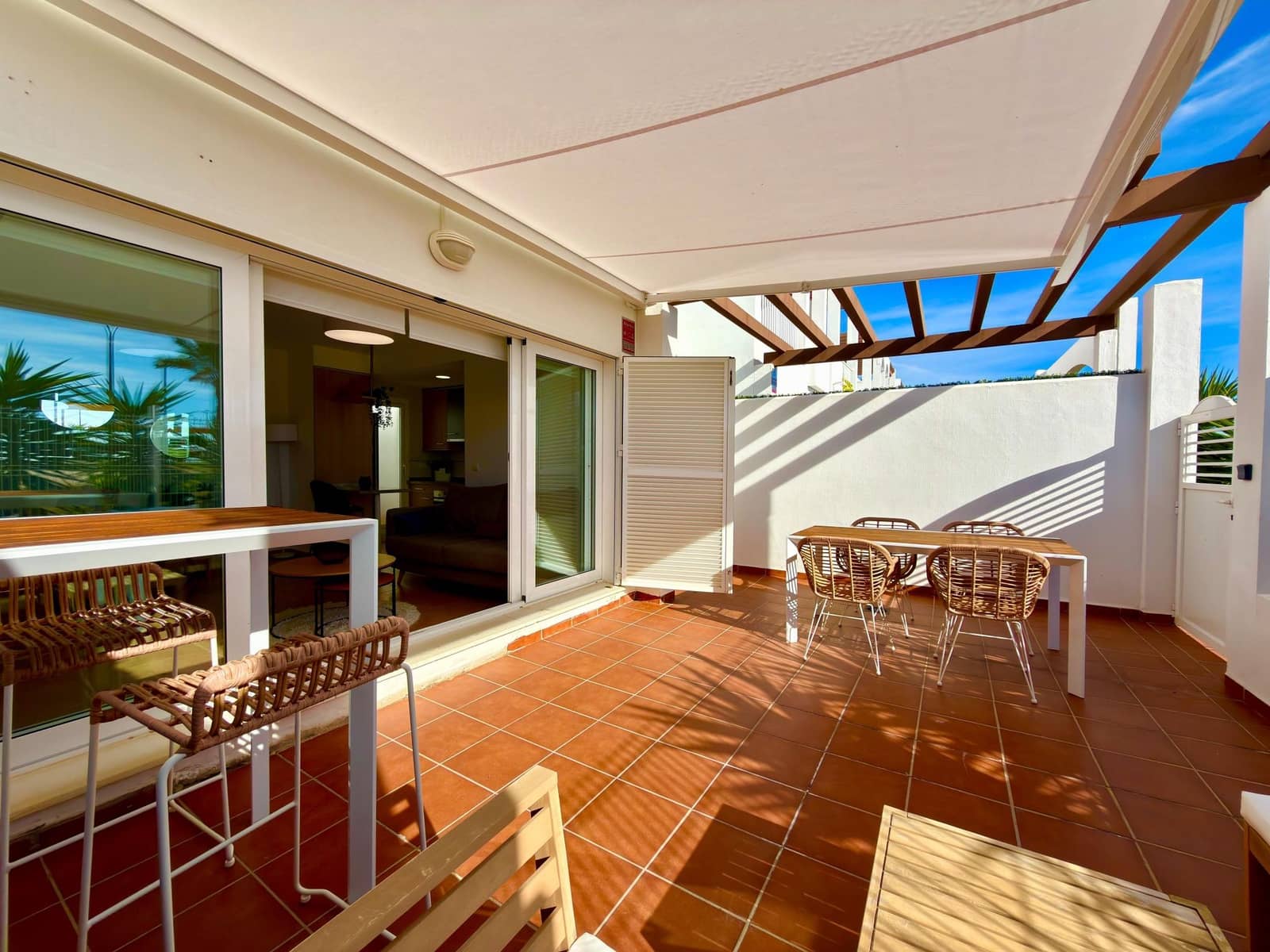 3 slaapkamer Strandappartement te huur in Mojacar met zwembad garage - € 1.350 (Ref: 9603168)