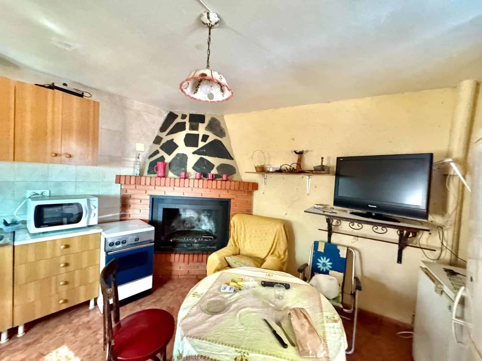 4 slaapkamer Huis te koop in Berchules met garage - € 33.000 (Ref: 9603169)