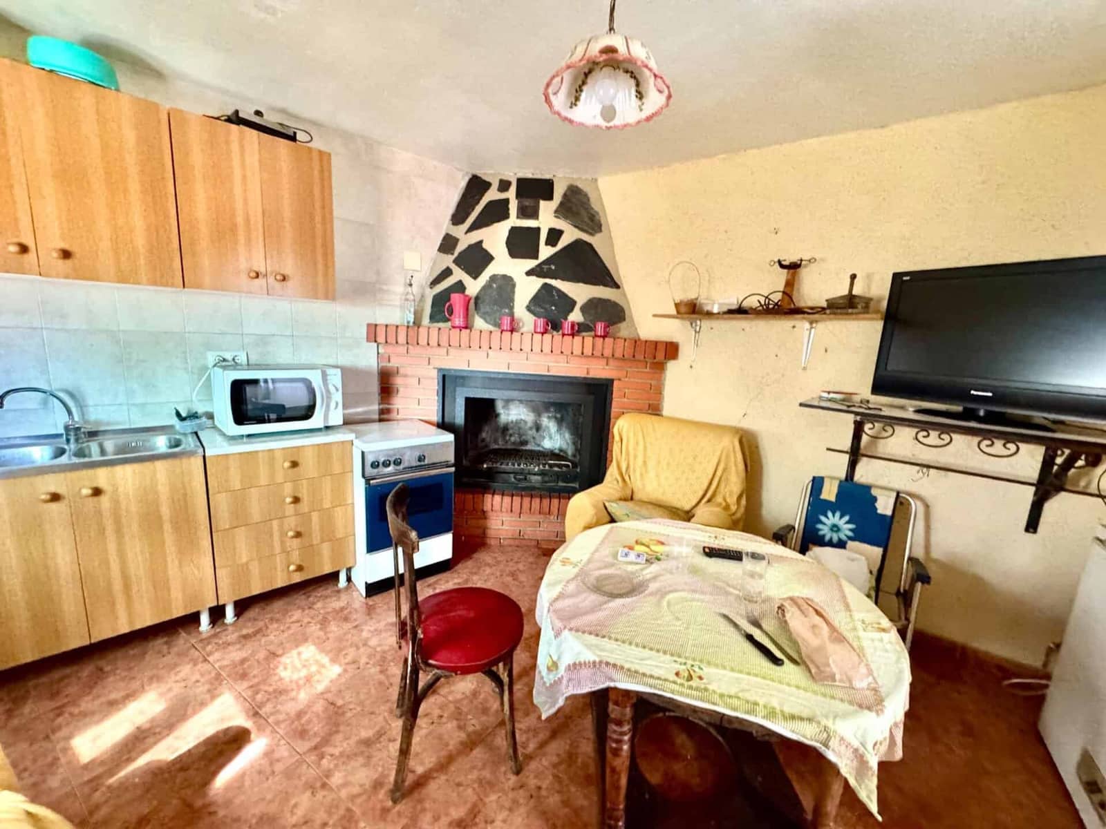 4 slaapkamer Huis te koop in Berchules met garage - € 33.000 (Ref: 9603169)