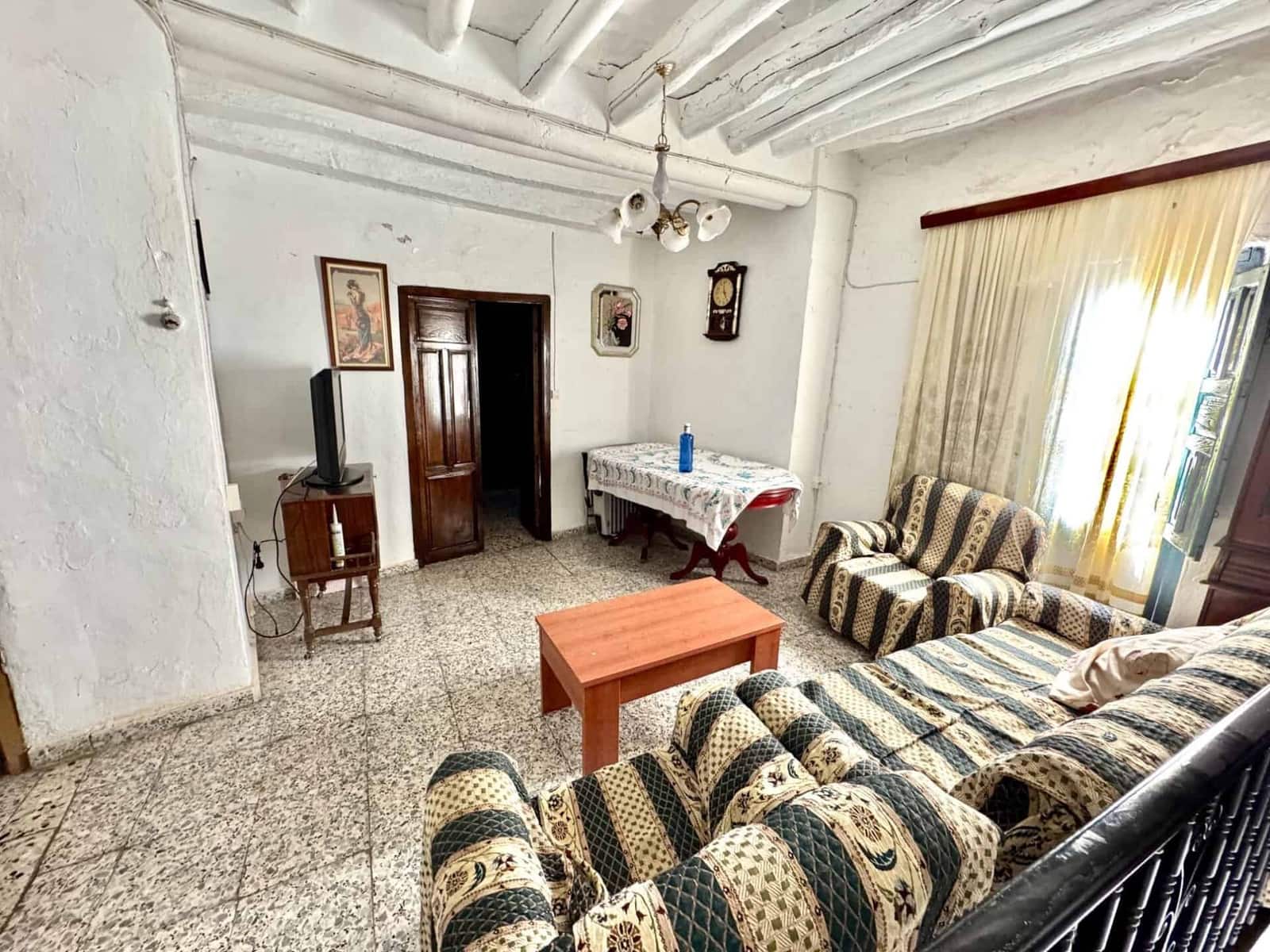 4 slaapkamer Huis te koop in Berchules met garage - € 33.000 (Ref: 9603169)