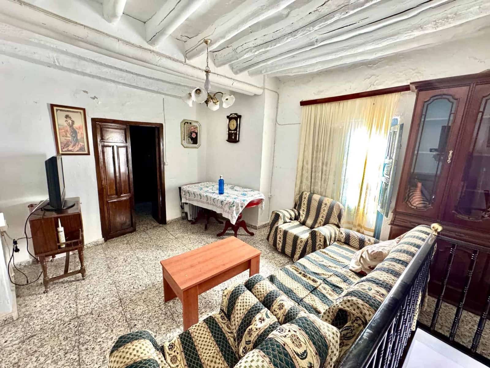 4 slaapkamer Huis te koop in Berchules met garage - € 33.000 (Ref: 9603169)