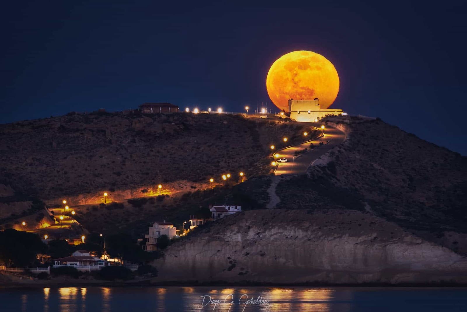 2 makuuhuone Huvila myytävänä paikassa San Juan de los Terreros mukana uima-altaan 
autotalli - 279 000 € (Ref: 9603176)