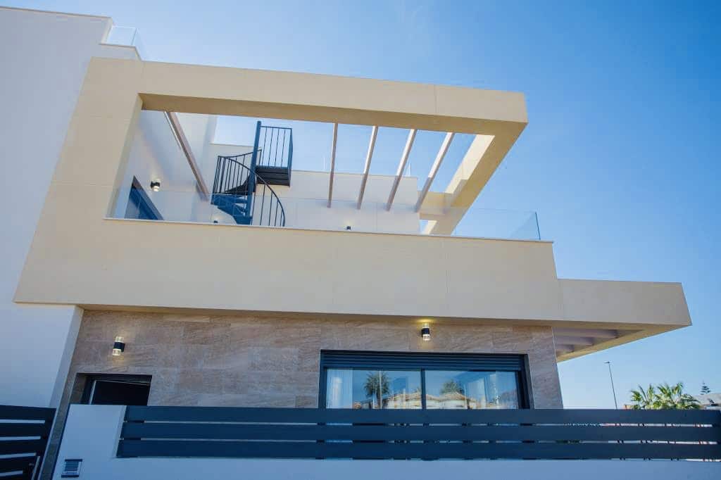 3 quarto Moradia para venda em Los Montesinos com piscina garagem - 335 900 € (Ref: 9603180)