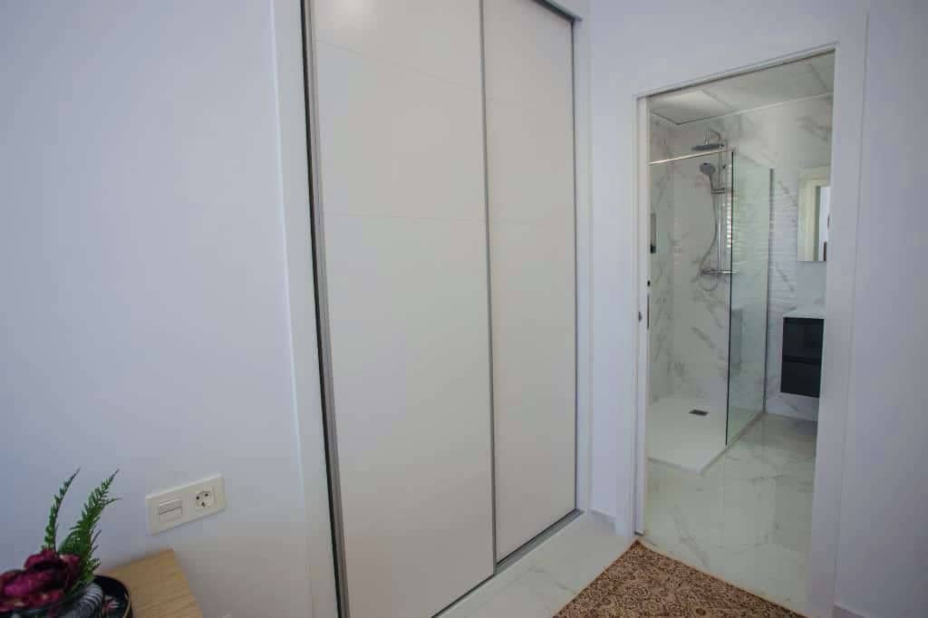 3 quarto Moradia para venda em Los Montesinos com piscina garagem - 335 900 € (Ref: 9603180)