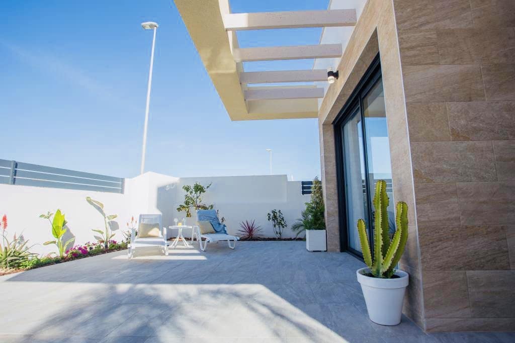 3 quarto Moradia para venda em Los Montesinos com piscina garagem - 335 900 € (Ref: 9603180)