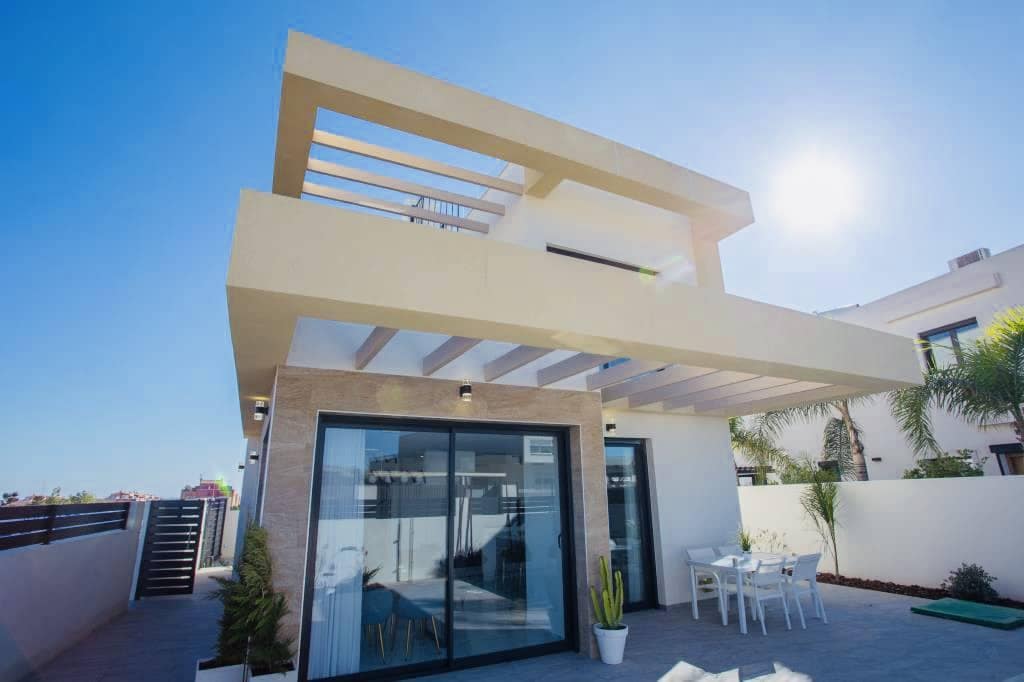 3 quarto Moradia para venda em Los Montesinos com piscina garagem - 335 900 € (Ref: 9603180)