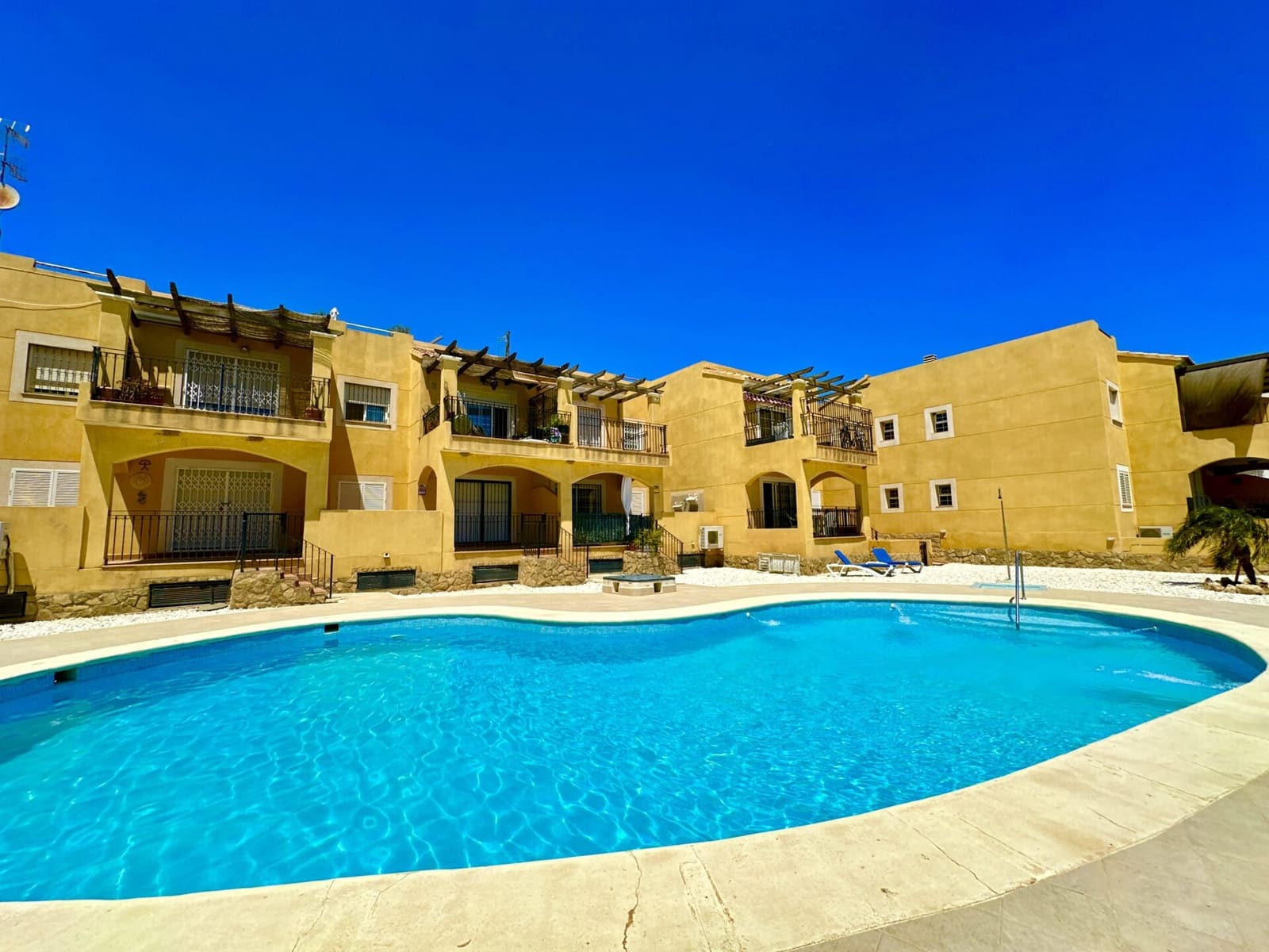 Apartamento Playa de 2 habitaciones en Palomares en alquiler con piscina garaje - 695 € (Ref: 9603181)