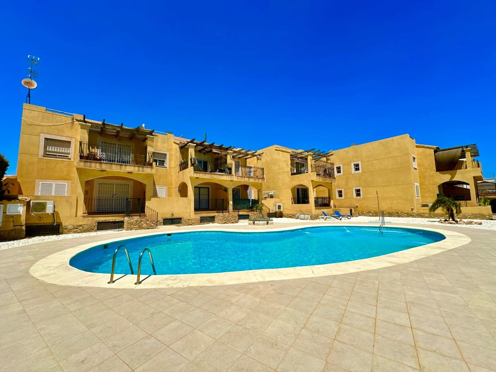 2 sovrum Strandlägenhet att hyra i Palomares med pool garage - 795 € (Ref: 9603181)