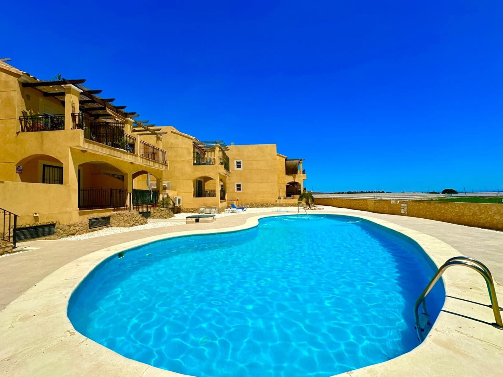 2 sovrum Strandlägenhet att hyra i Palomares med pool garage - 795 € (Ref: 9603181)