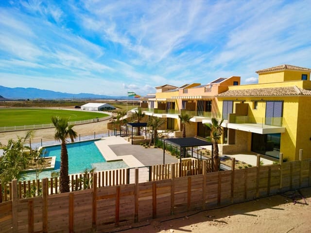 2 soveværelse Byhus til salg i Cuevas del Almanzora med swimmingpool garage - € 290.000 (Ref: 9603184)