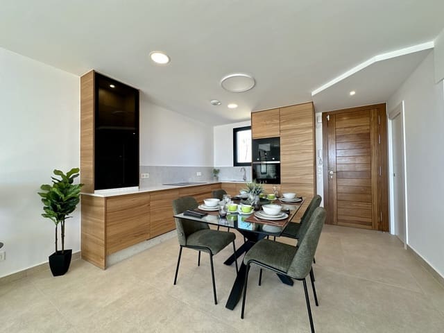 2 soveværelse Byhus til salg i Cuevas del Almanzora med swimmingpool garage - € 290.000 (Ref: 9603184)