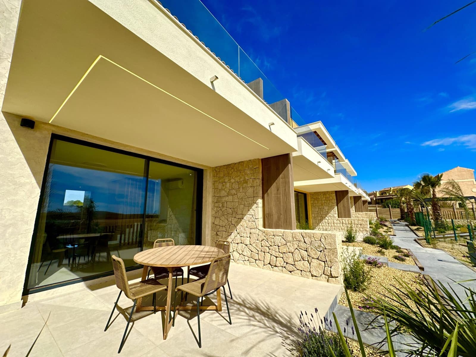 2 soveværelse Byhus til salg i Cuevas del Almanzora med swimmingpool garage - € 290.000 (Ref: 9603184)