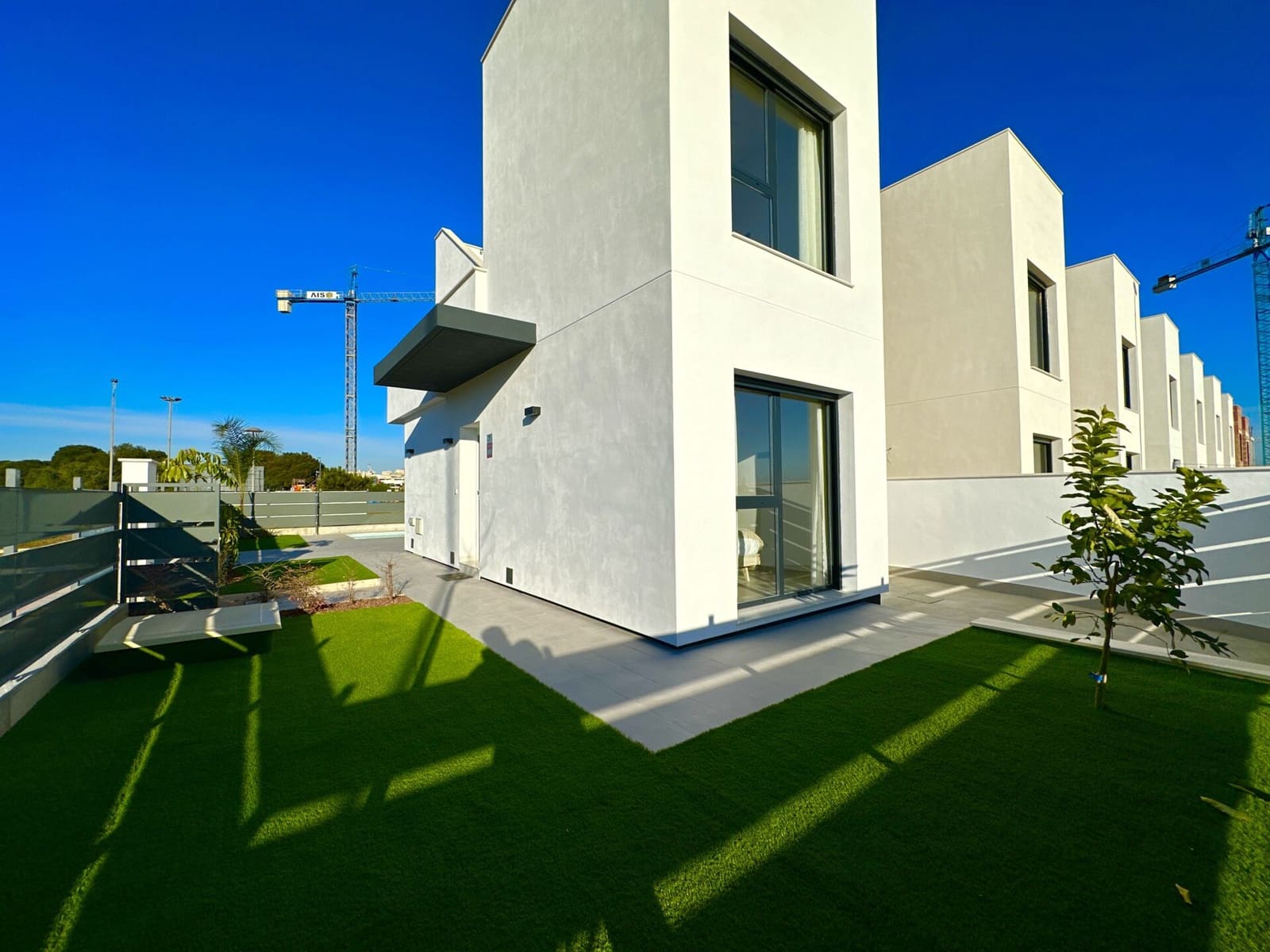 3 Zimmer Villa zu verkaufen in Santiago de la Ribera mit Pool Garage - 349.000 € (Ref: 9603186)