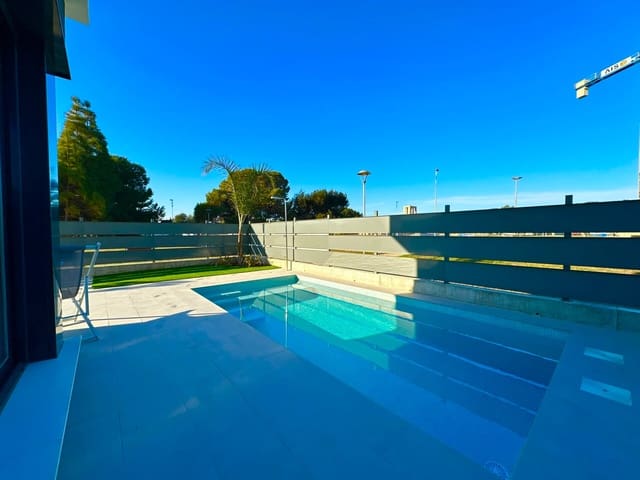 Chalet de 3 habitaciones en Santiago de la Ribera, San Javier en venta con piscina garaje - 349.000 € (Ref: 9603186)