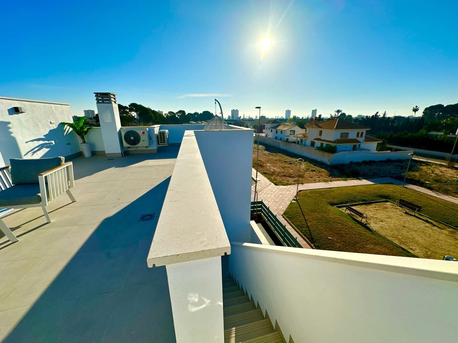 Chalet de 3 habitaciones en Santiago de la Ribera en venta con piscina garaje - 349.000 € (Ref: 9603186)