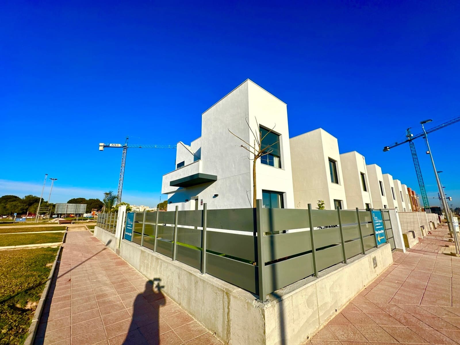 Chalet de 3 habitaciones en Santiago de la Ribera en venta con piscina garaje - 349.000 € (Ref: 9603186)