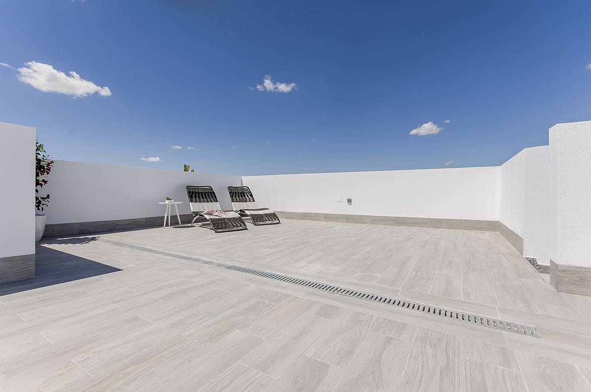 Chalet de 3 habitaciones en Los Montesinos en venta con piscina garaje - 395.000 € (Ref: 9603200)