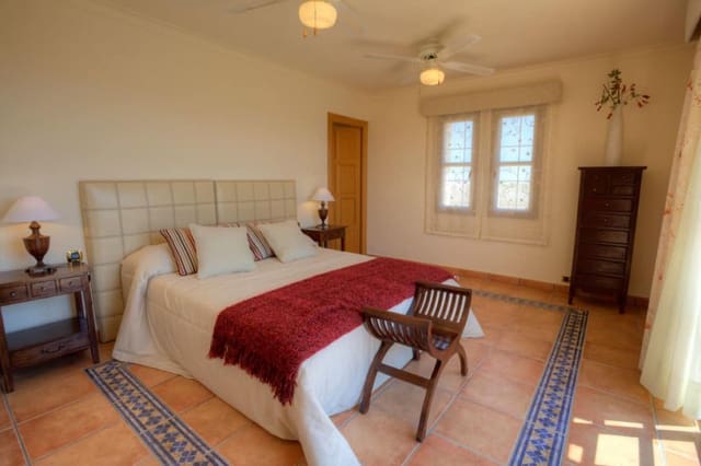 4 quarto Moradia para venda em Cuevas del Almanzora com piscina - 635 000 € (Ref: 9603203)