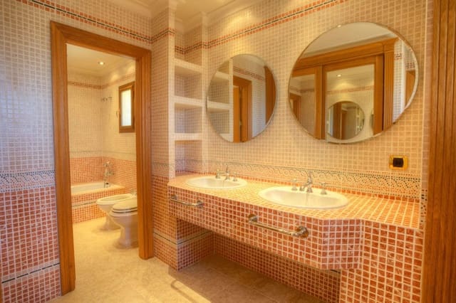 4 quarto Moradia para venda em Cuevas del Almanzora com piscina - 635 000 € (Ref: 9603203)