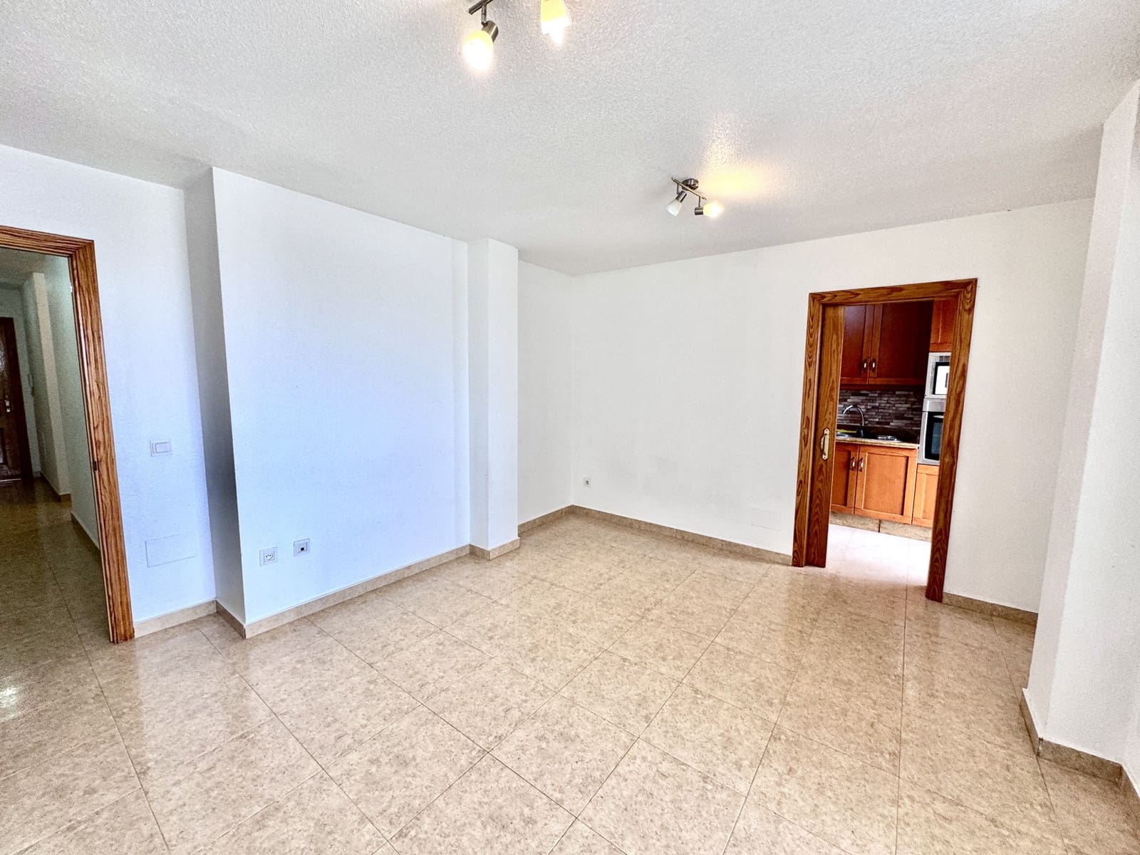 Ático de 2 habitaciones en El Ejido en venta con garaje - 139.000 € (Ref: 9670000)