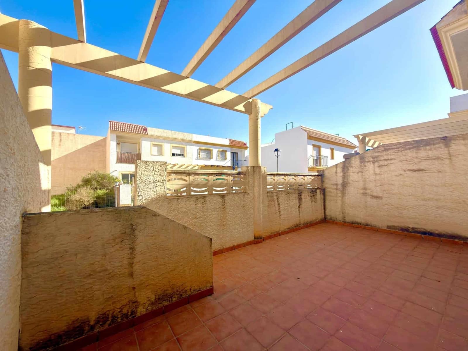 2 soveværelse Lejlighed til salg i Illar med swimmingpool garage - € 69.000 (Ref: 9737722)