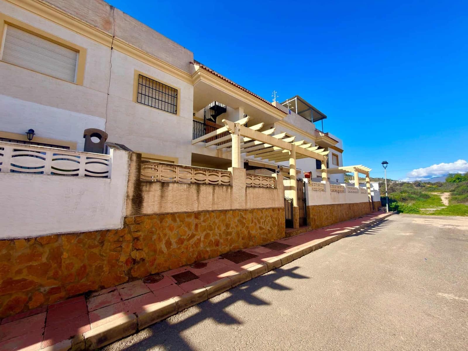 2 soveværelse Lejlighed til salg i Illar med swimmingpool garage - € 69.000 (Ref: 9737722)