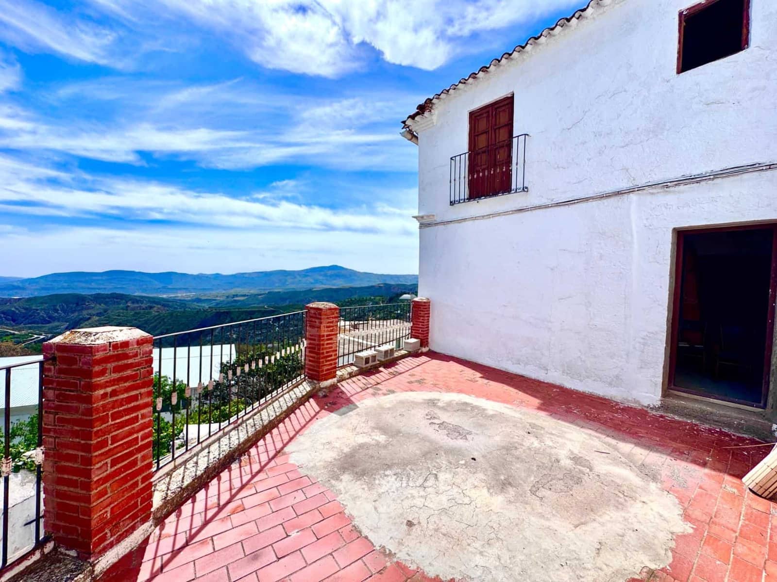 4 bedroom Villa for sale in Valor with garage - € 79,000 (Ref: 9737723)