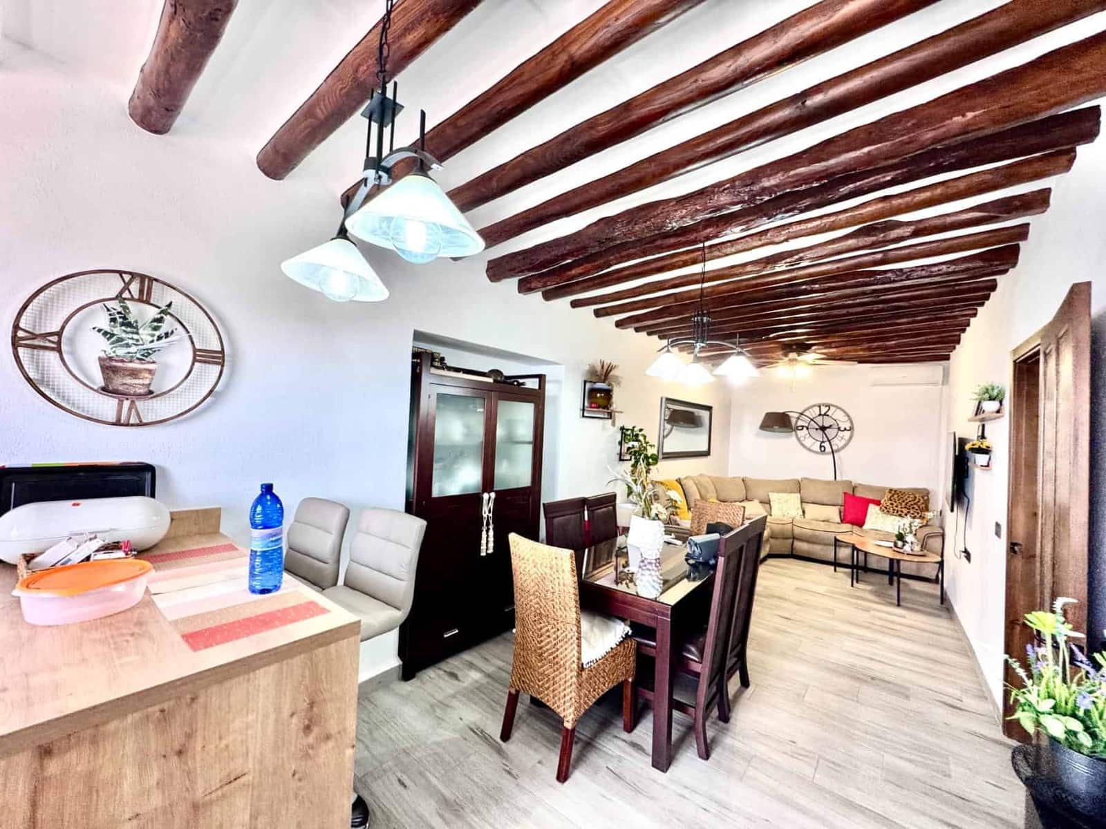 4 bedroom Villa for sale in Valor with garage - € 79,000 (Ref: 9737723)