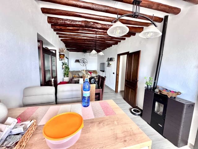 4 bedroom Villa for sale in Válor with garage - € 79,000 (Ref: 9737723)