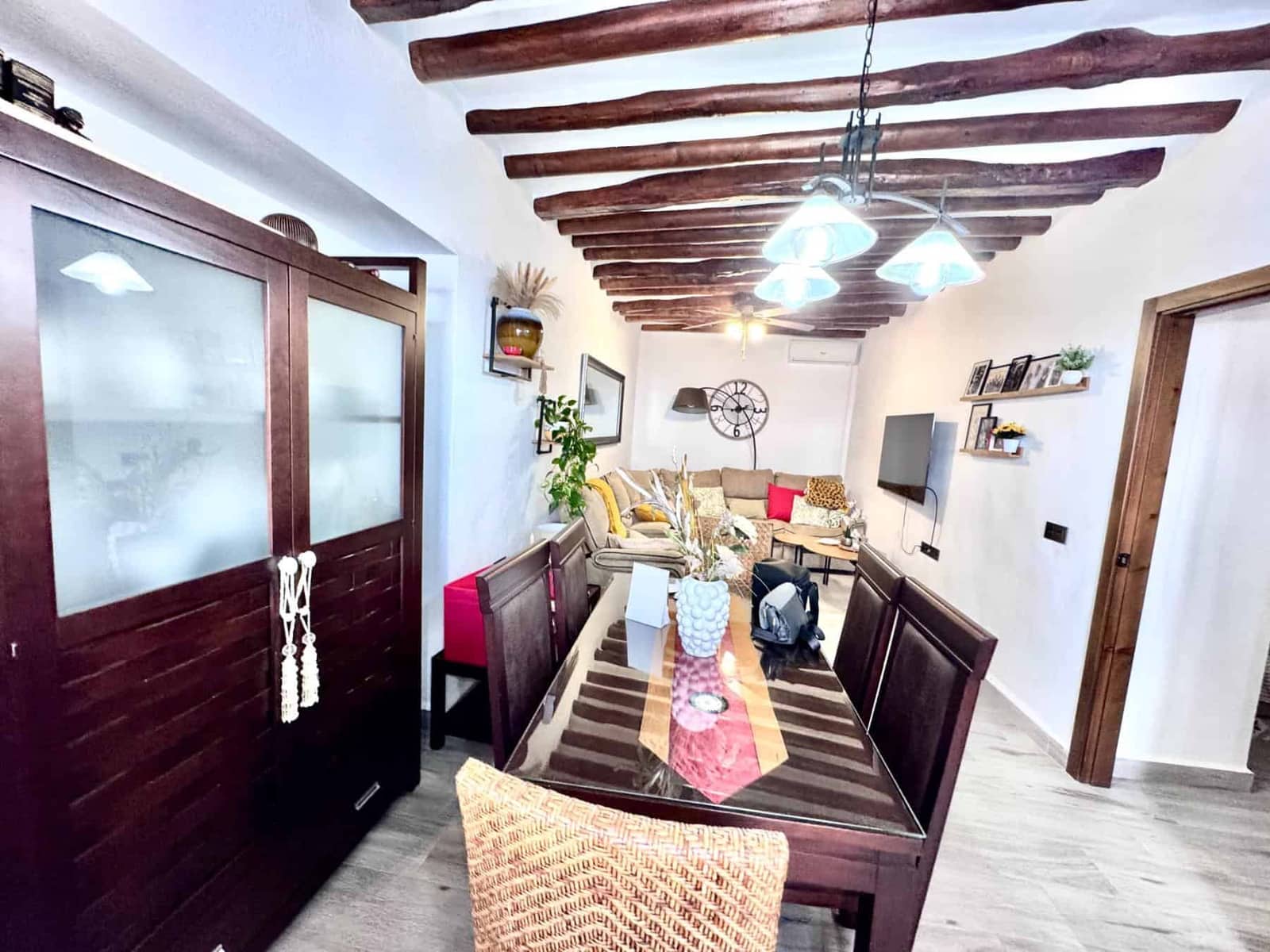 4 bedroom Villa for sale in Valor with garage - € 79,000 (Ref: 9737723)