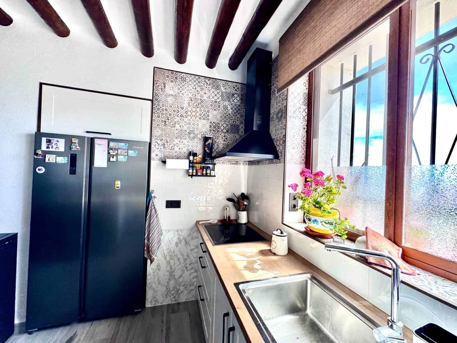 4 bedroom Villa for sale in Valor with garage - € 79,000 (Ref: 9737723)