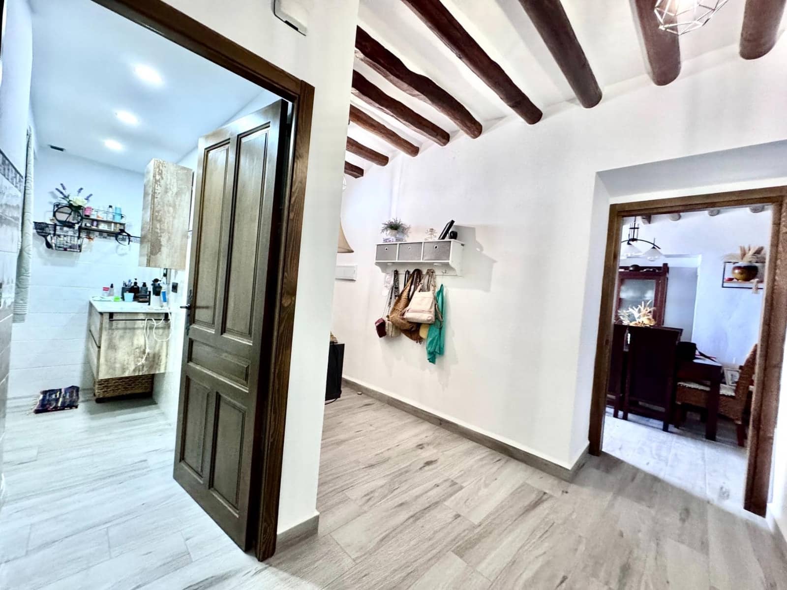 4 bedroom Villa for sale in Valor with garage - € 79,000 (Ref: 9737723)