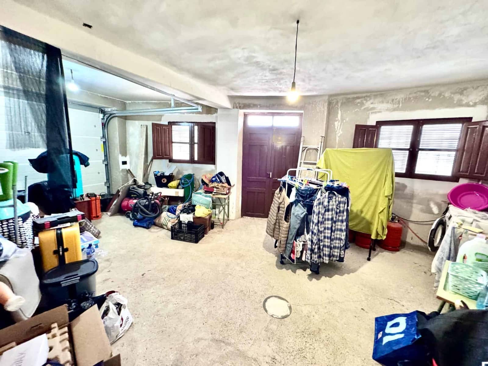 4 bedroom Villa for sale in Valor with garage - € 79,000 (Ref: 9737723)