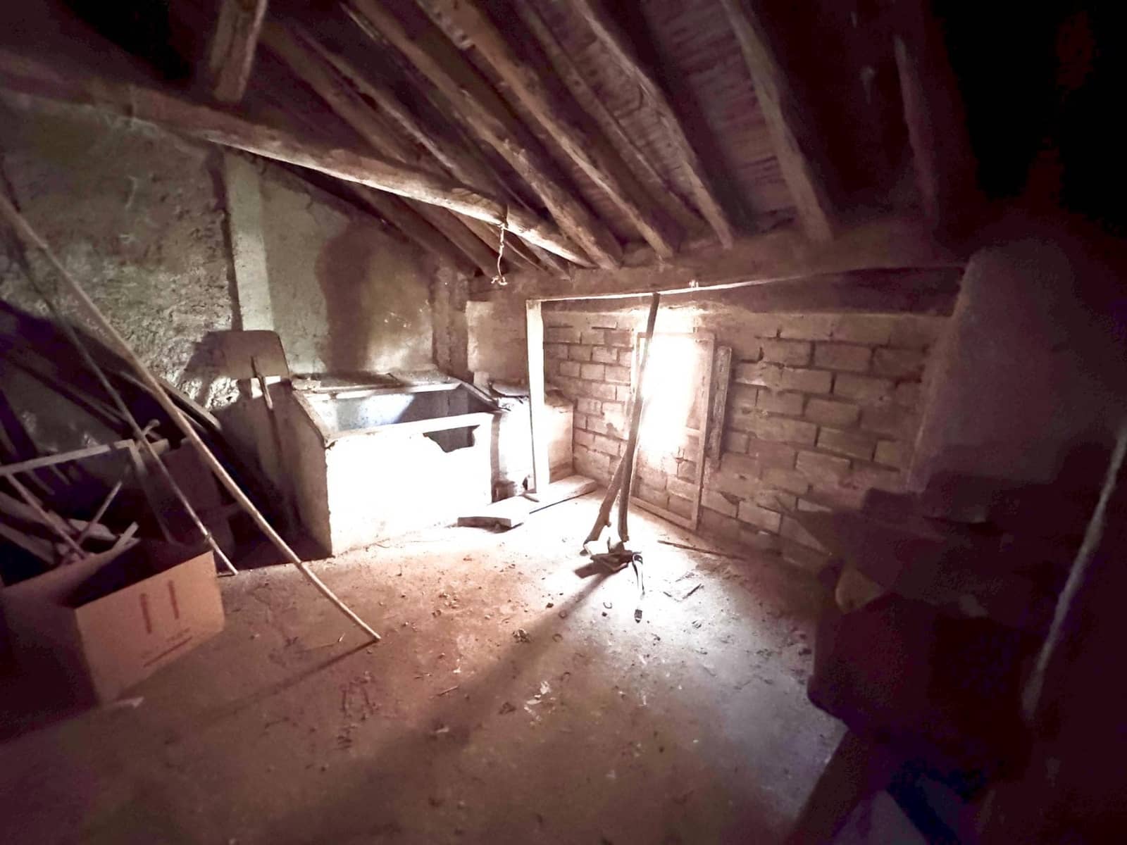 4 bedroom Villa for sale in Valor with garage - € 79,000 (Ref: 9737723)