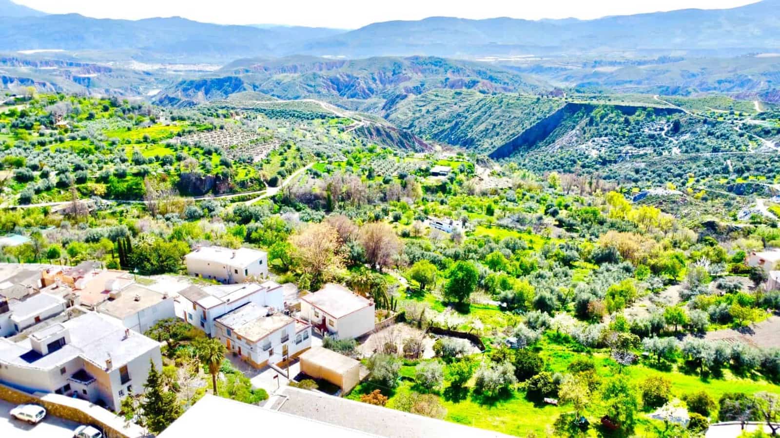 4 bedroom Villa for sale in Valor with garage - € 79,000 (Ref: 9737723)