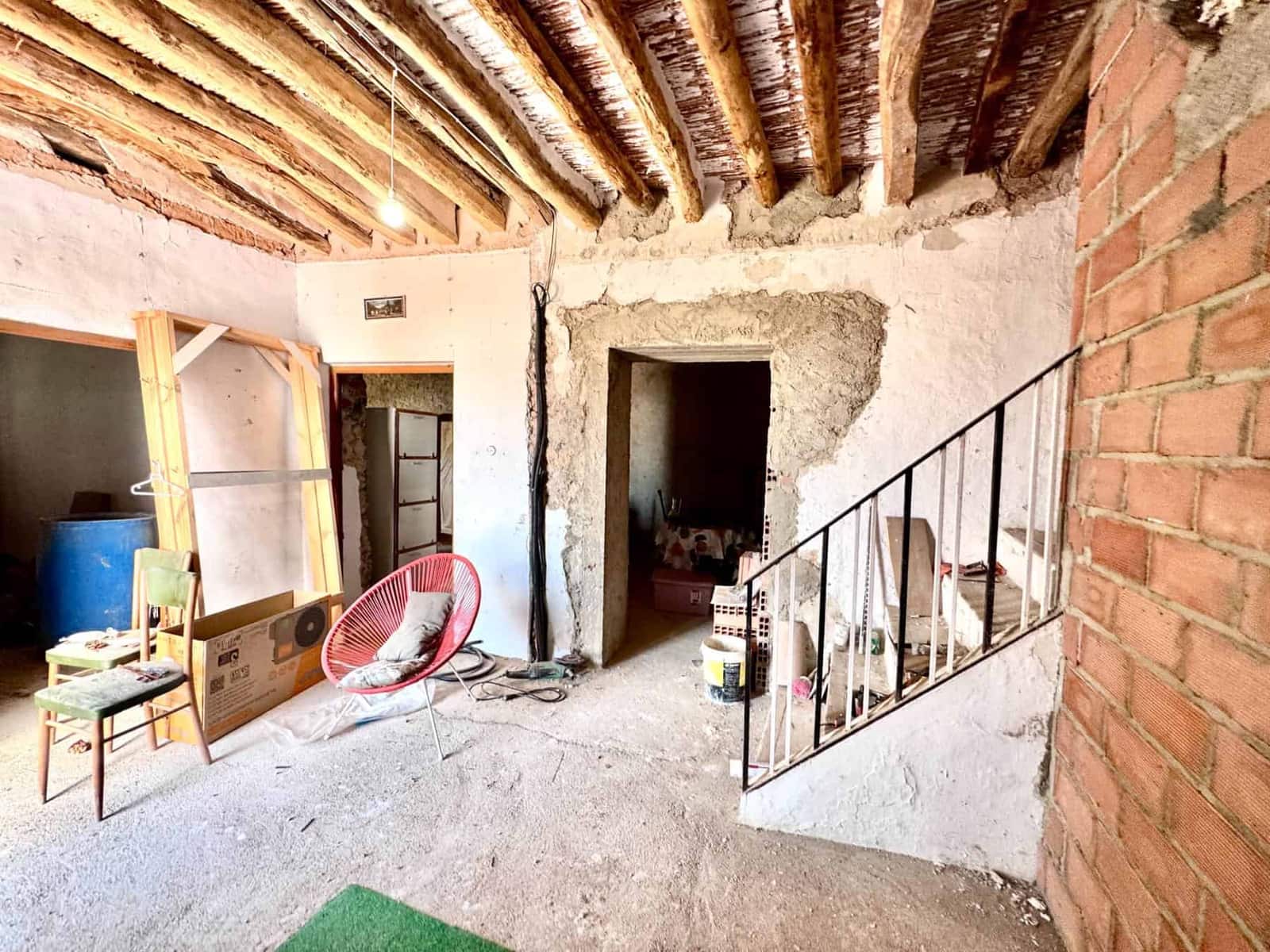 4 bedroom Villa for sale in Valor with garage - € 79,000 (Ref: 9737723)