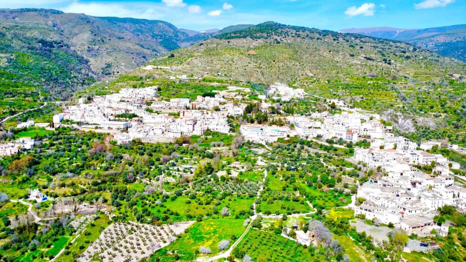 4 bedroom Villa for sale in Valor with garage - € 79,000 (Ref: 9737723)