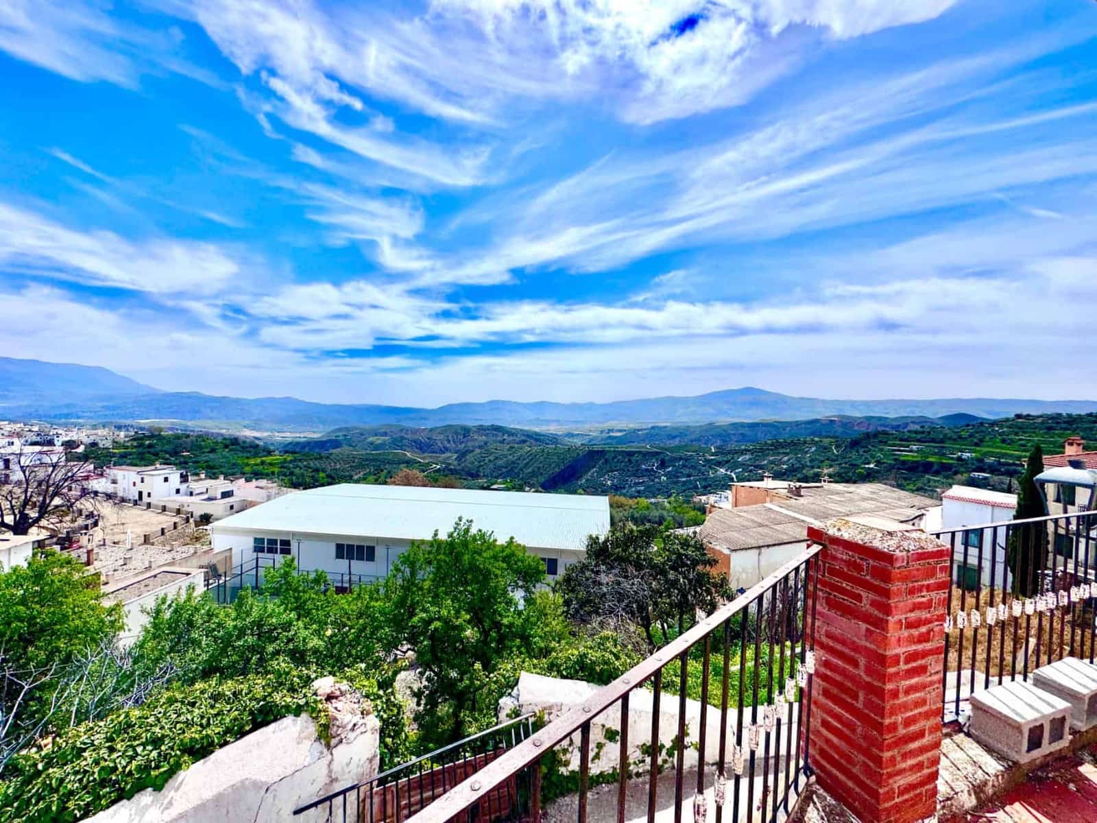 4 bedroom Villa for sale in Valor with garage - € 79,000 (Ref: 9737723)