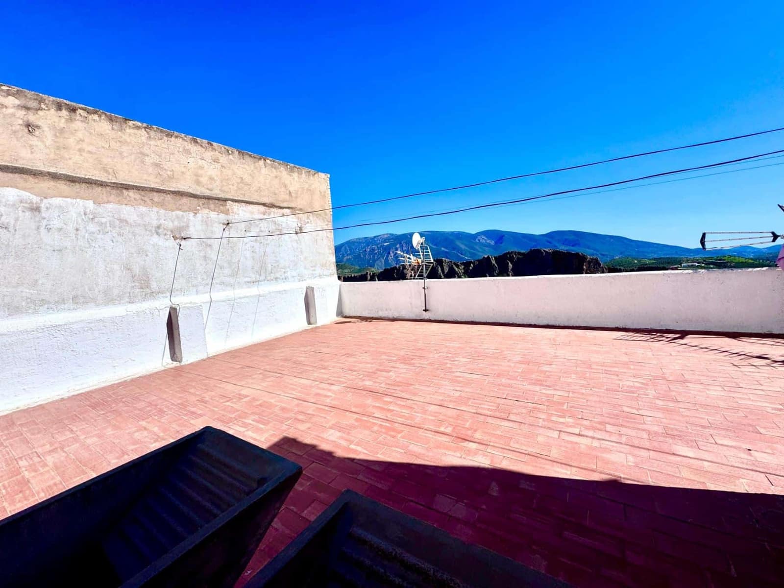 3 bedroom Apartment for sale in Lanjaron with garage - € 89,000 (Ref: 9784506)