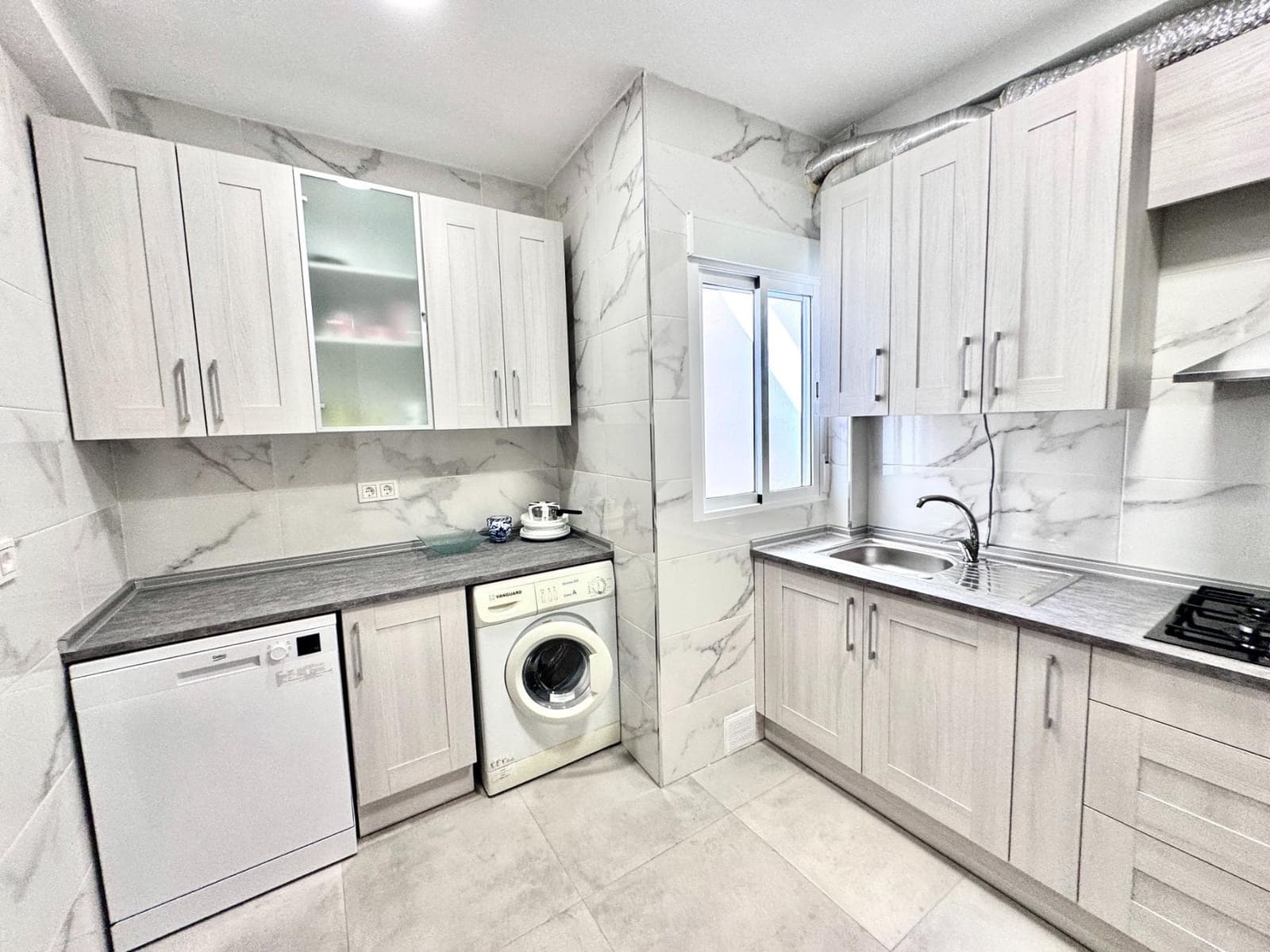 3 bedroom Apartment for sale in Lanjaron with garage - € 89,000 (Ref: 9784506)