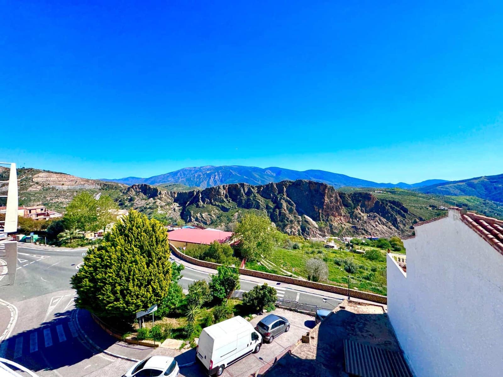 3 bedroom Apartment for sale in Lanjaron with garage - € 89,000 (Ref: 9784506)