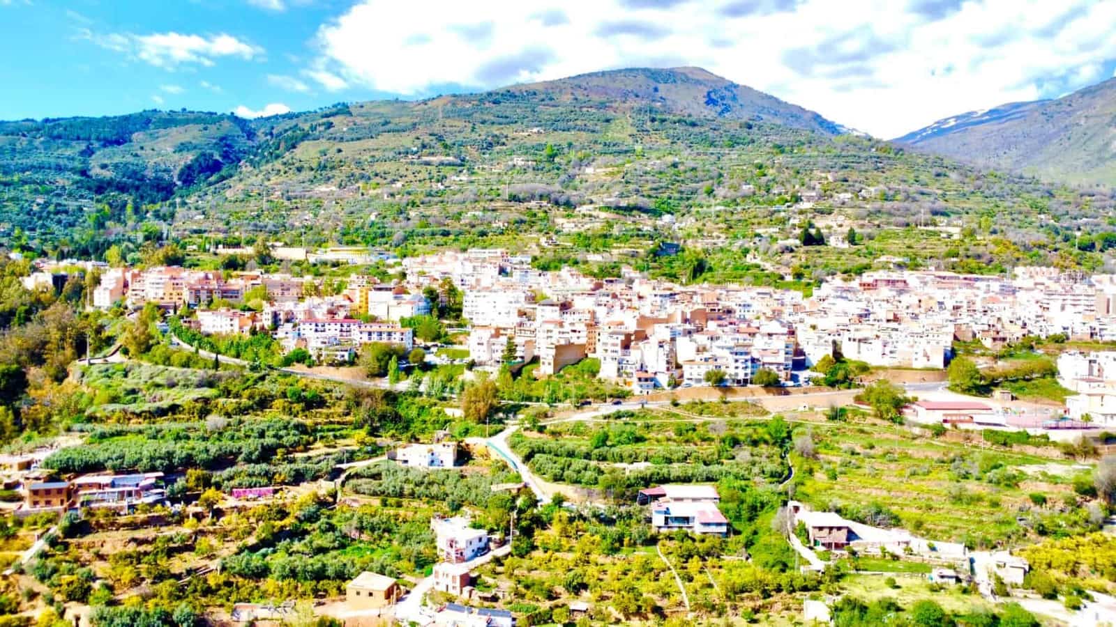 3 bedroom Apartment for sale in Lanjaron with garage - € 89,000 (Ref: 9784506)