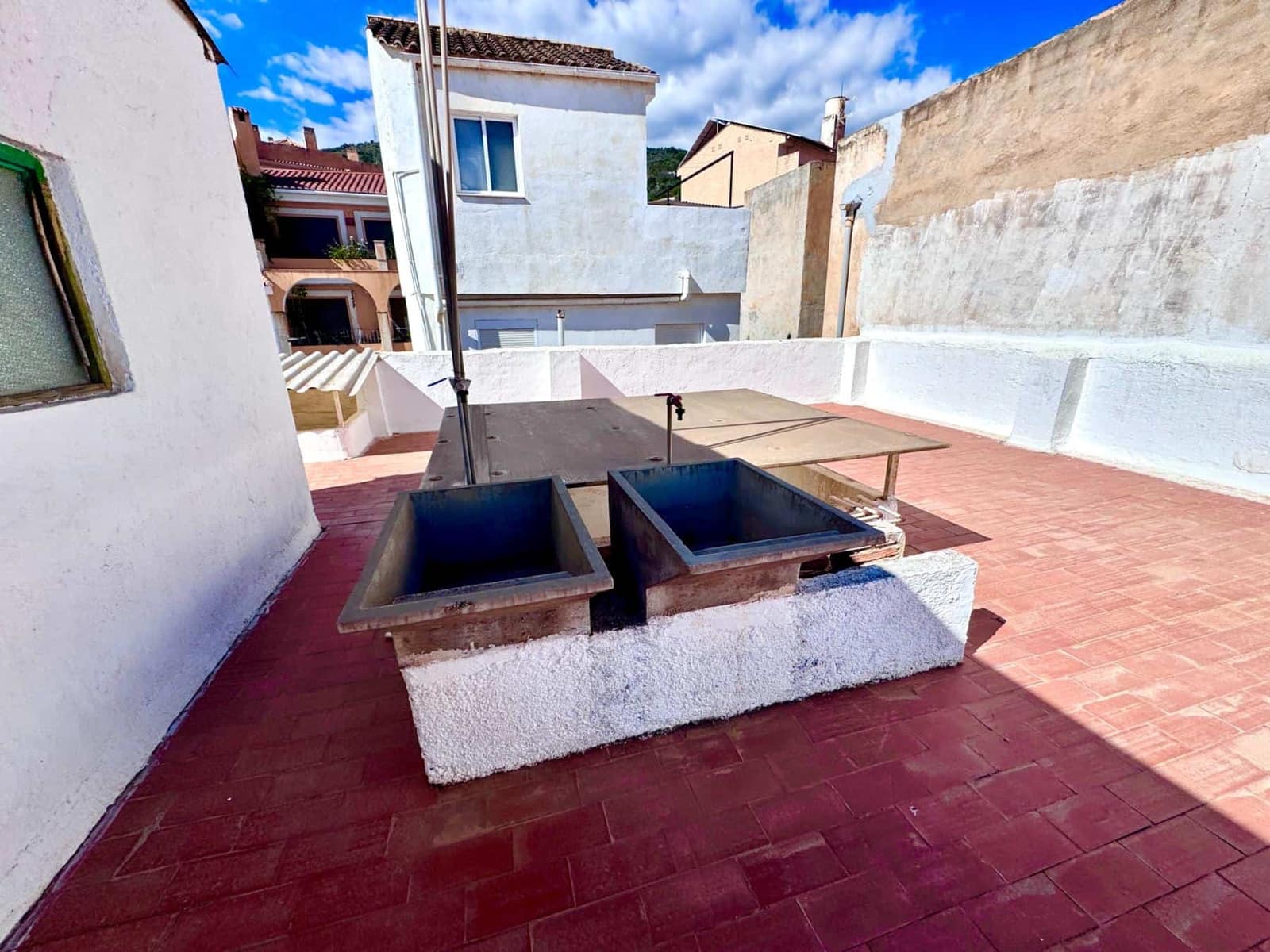 3 bedroom Apartment for sale in Lanjaron with garage - € 89,000 (Ref: 9784506)