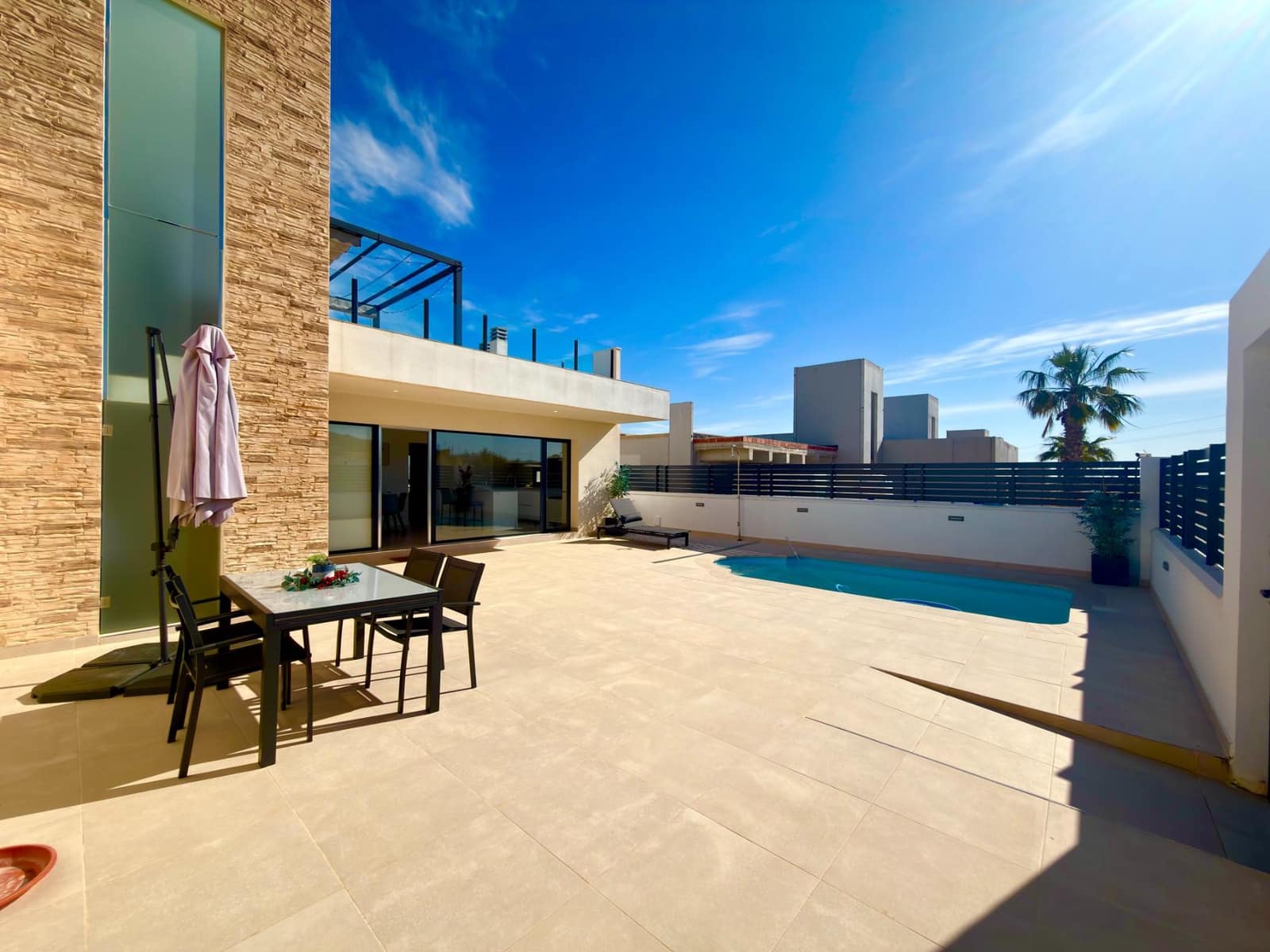 2 makuuhuone Huvila myytävänä paikassa La Pinilla mukana uima-altaan - 199 250 € (Ref: 9784507)