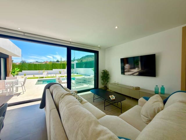 3 Zimmer Villa zu verkaufen in Calasparra mit Pool Garage - 355.000 € (Ref: 9794477)