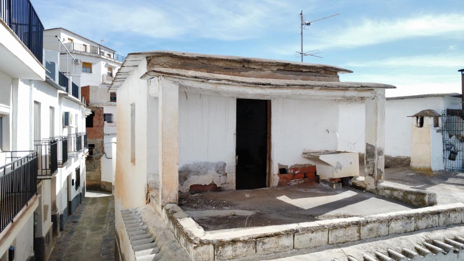 Maison de Ville à vendre à Laroles - 19 000 € (Ref: 9796279)