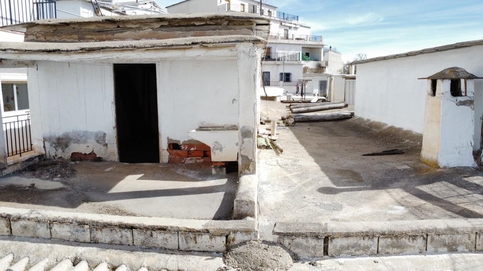 Maison de Ville à vendre à Laroles - 19 000 € (Ref: 9796279)