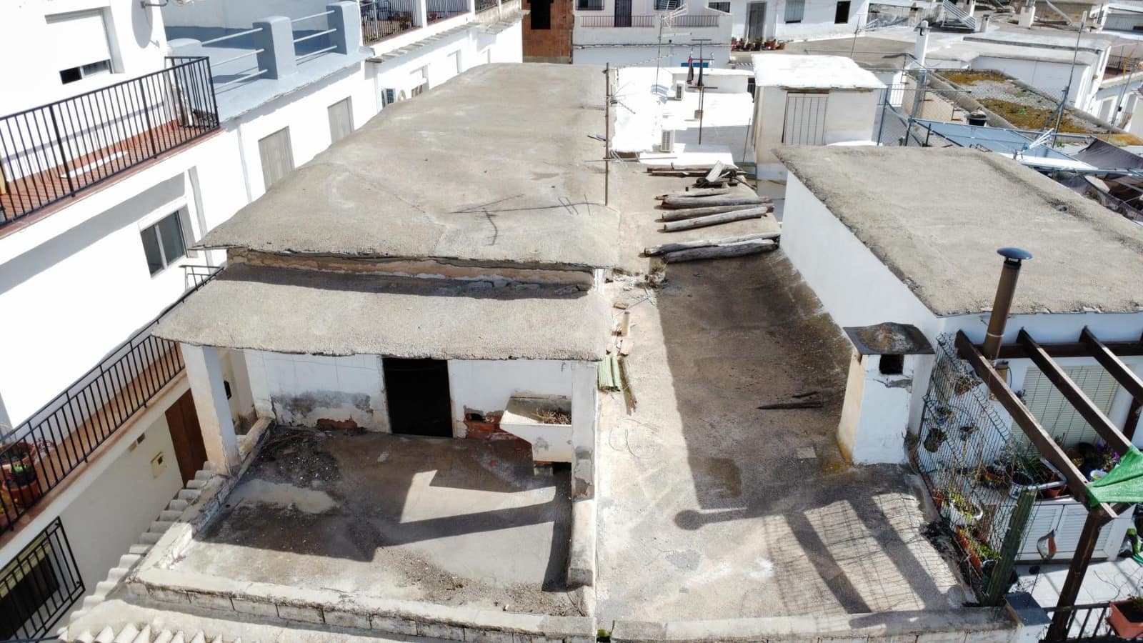 Maison de Ville à vendre à Laroles - 19 000 € (Ref: 9796279)