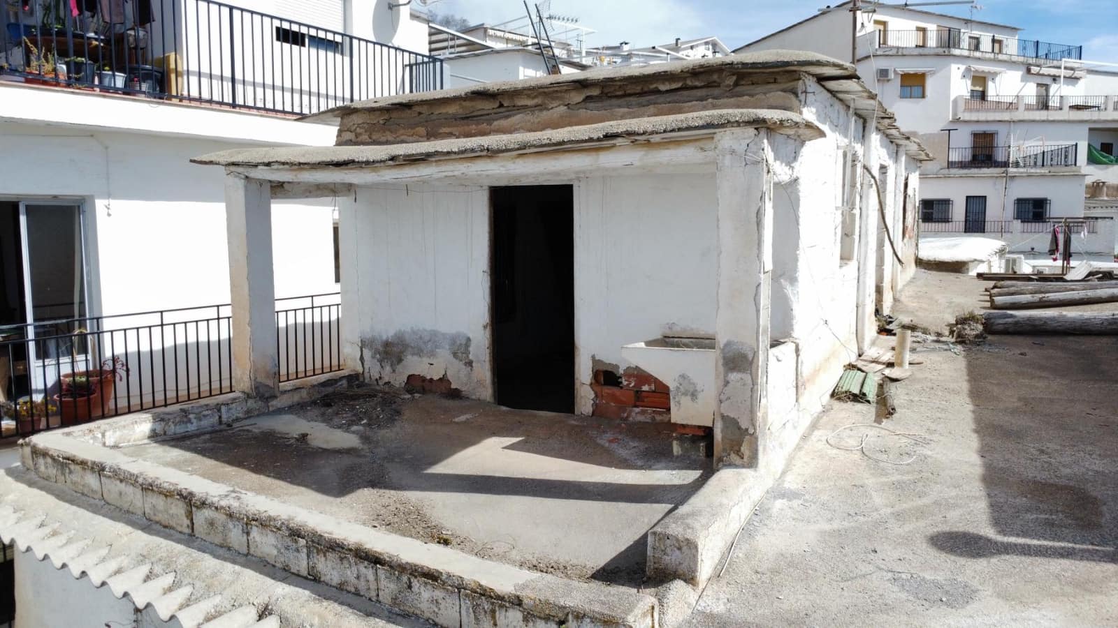 Maison de Ville à vendre à Laroles - 19 000 € (Ref: 9796279)