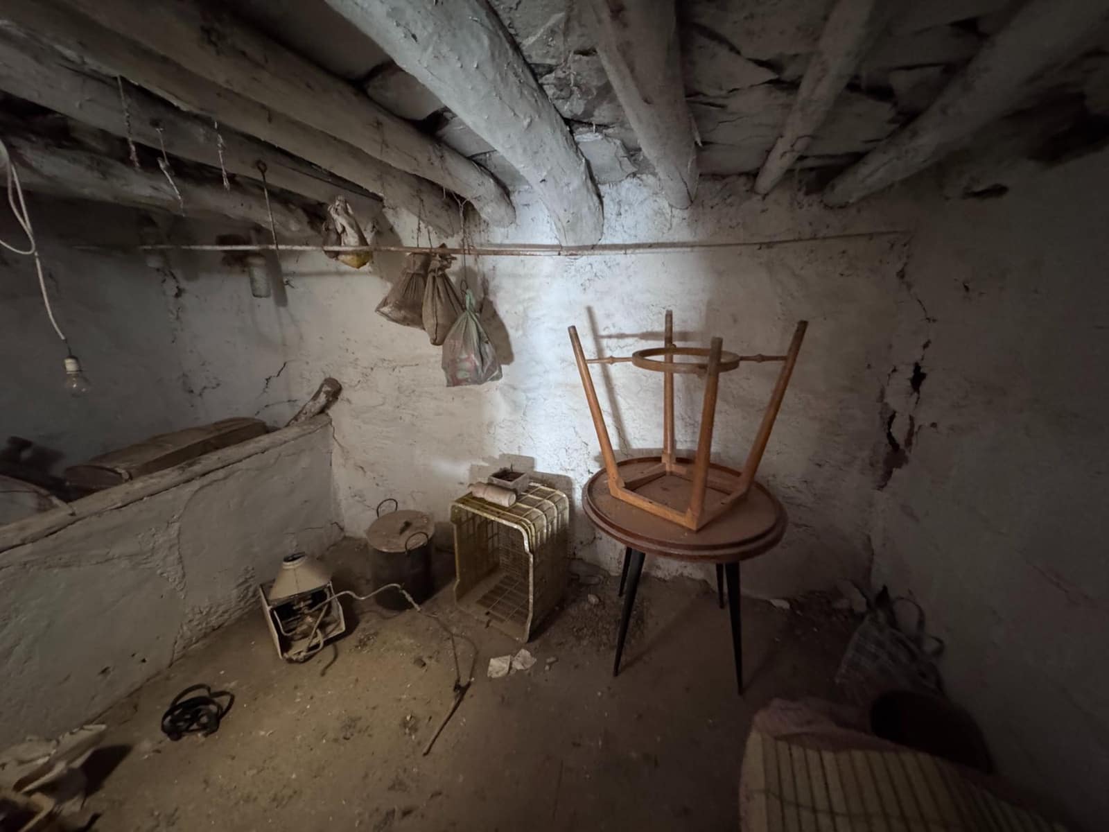 Maison de Ville à vendre à Laroles - 19 000 € (Ref: 9796279)